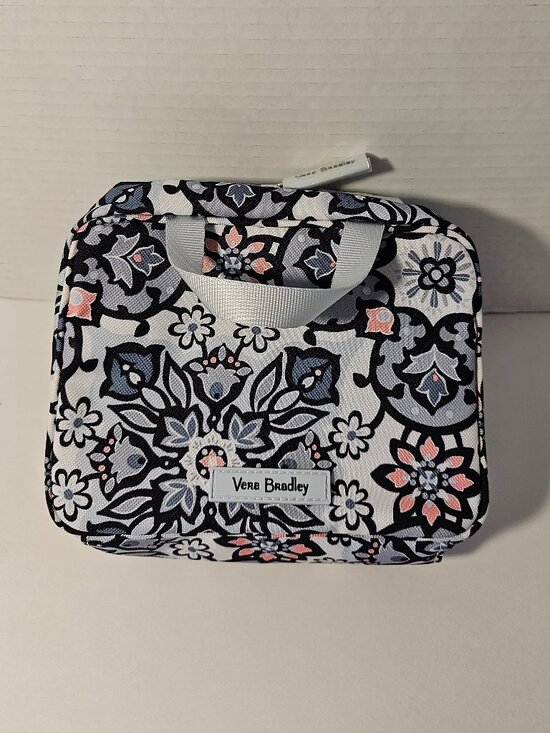 Vera Bradley Handbags - NWT Vera Bradley Lighten Up Mini ZIp-Around Cosmetic Lisbon Medallion Makeup